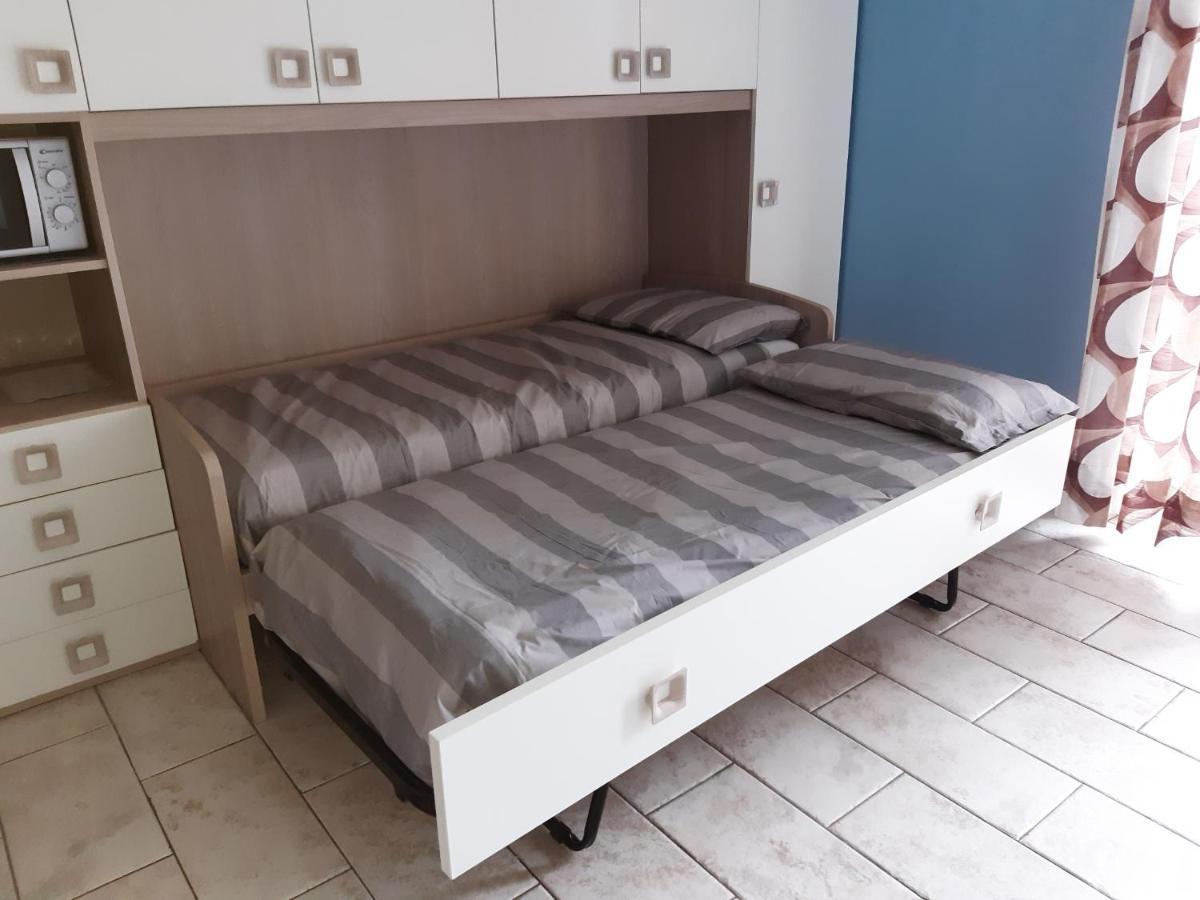 Ev 37 Lägenhet Germignaga Exteriör bild